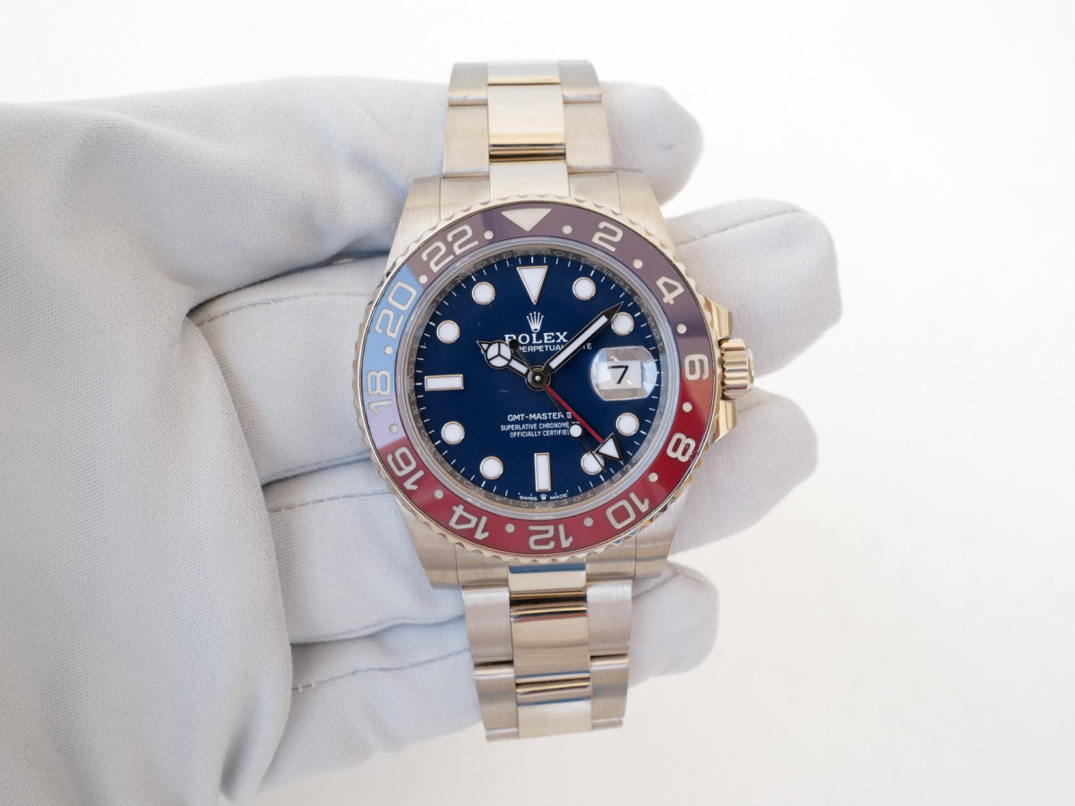 Швейцарские часы Rolex GMT-Master II Pepsi 18K White Gold Blue Dial 40