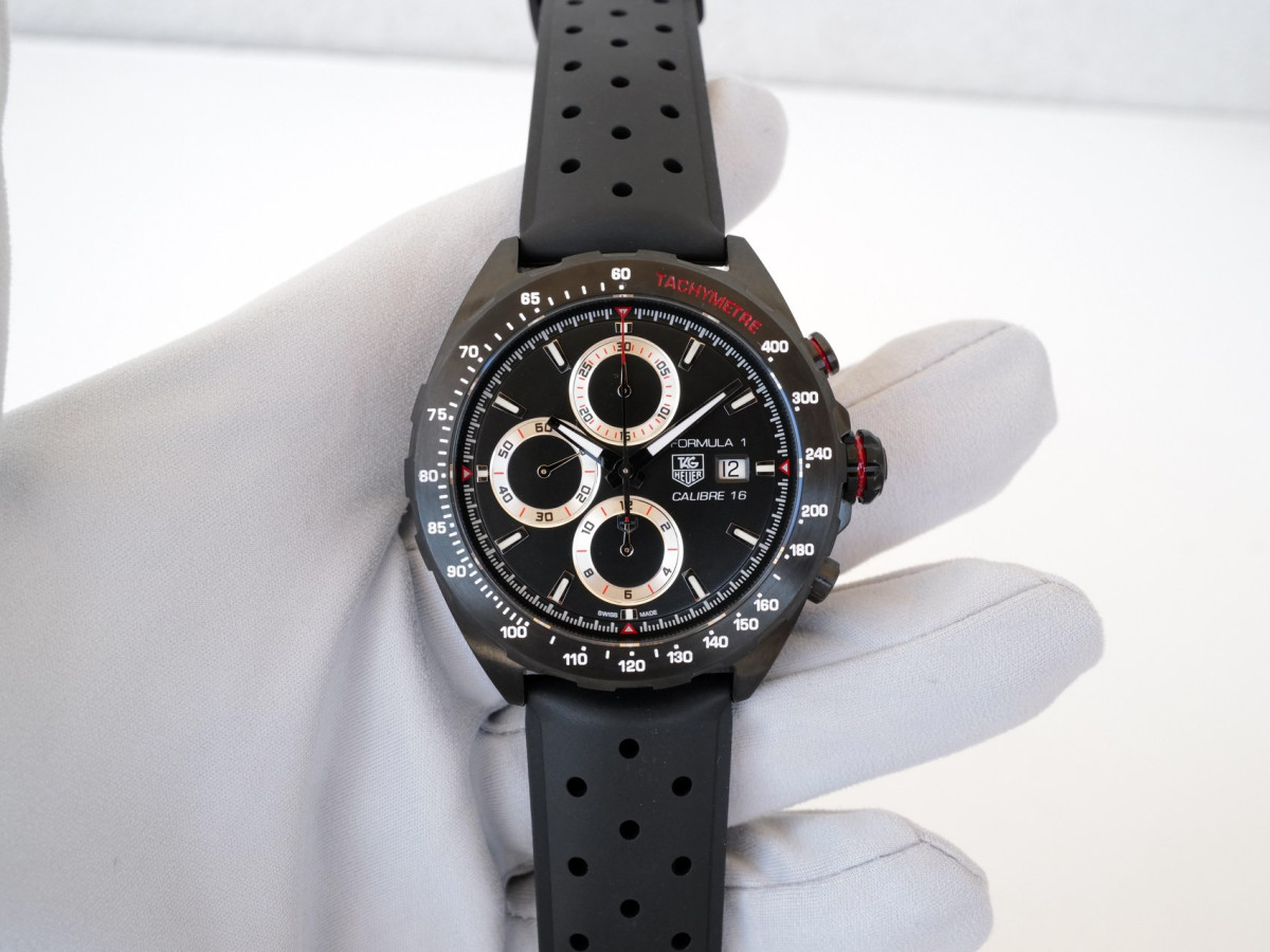 Швейцарський годинник TAG Heuer Formula 1 Calibre 16 PVD Steel 44