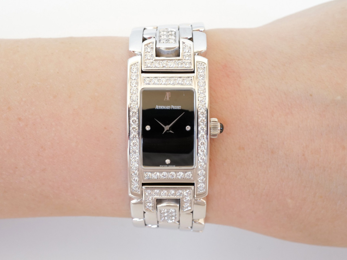 Швейцарские часы Audemars Piguet Promesse Black Dial Diamonds 18K White Gold
