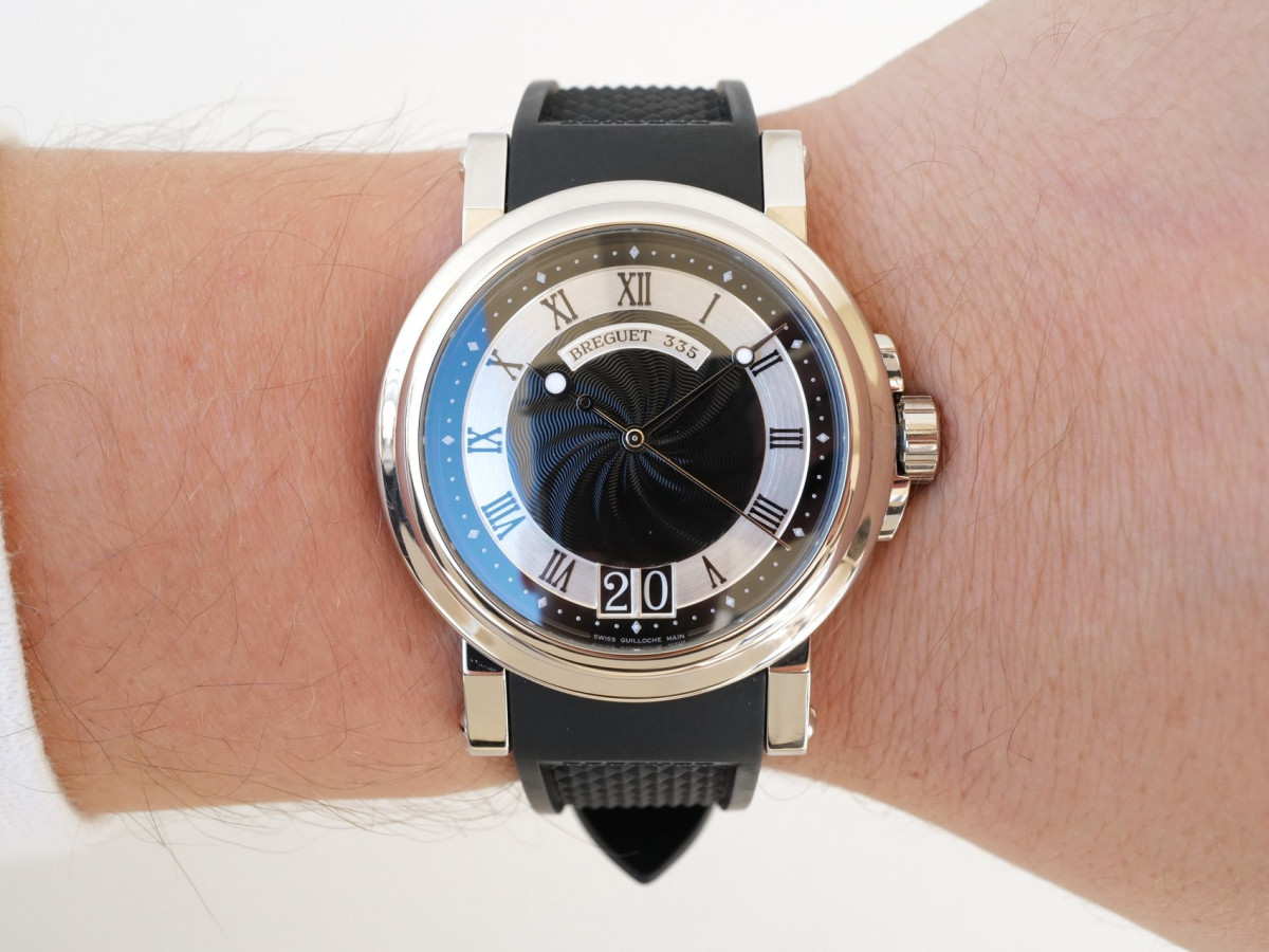 Швейцарський годинник Breguet Marine Big Date Black Dial