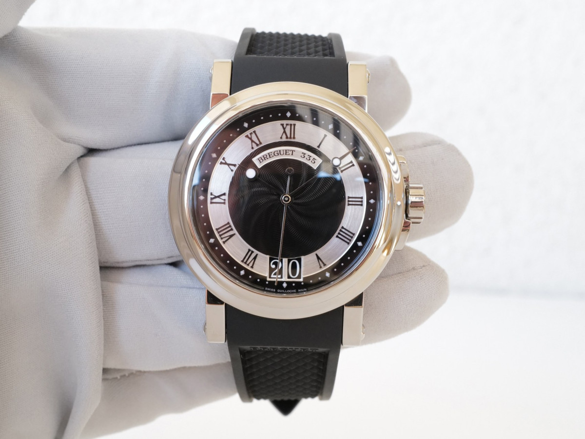 Швейцарський годинник Breguet Marine Big Date Black Dial