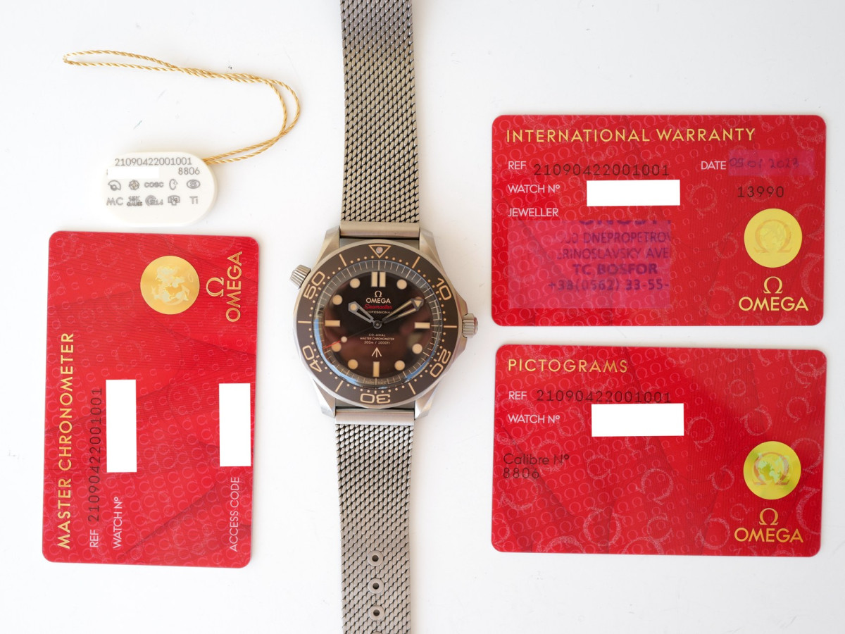 Swiss watch Omega Seamaster Diver 300M Edition 007 James Bond No Time to Die 42