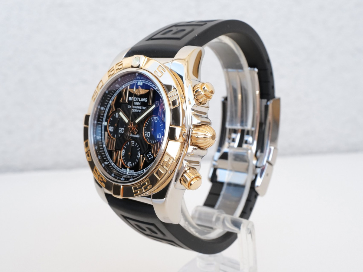 Швейцарський годинник Breitling Chronomat 44 Steel Gold Arabic Numerals Rubber Strap