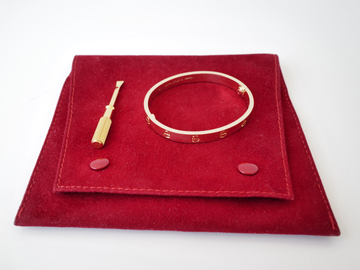 Швейцарские часы Cartier Love Bracelet Classic Model 16