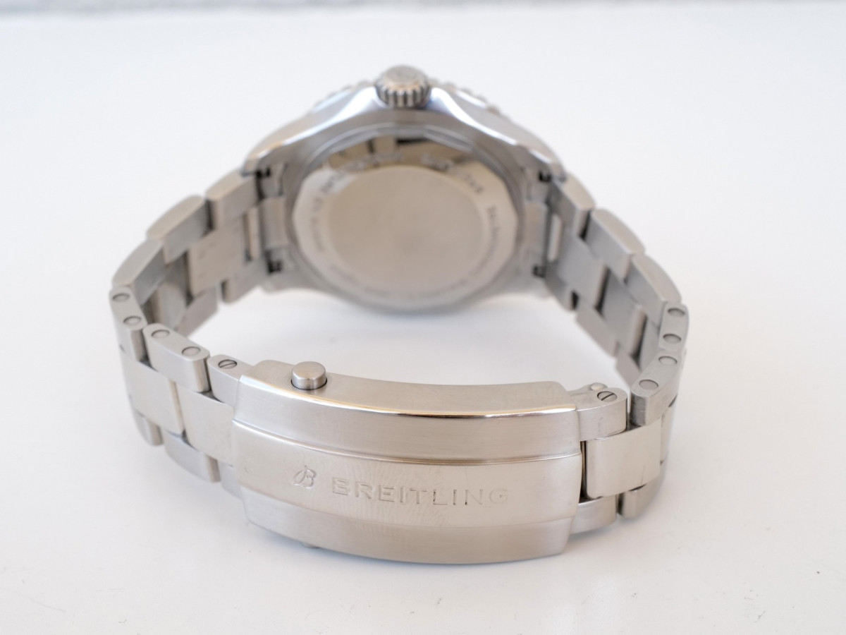 Швейцарський годинник Breitling Superocean Automatic Tiffany Dial 36