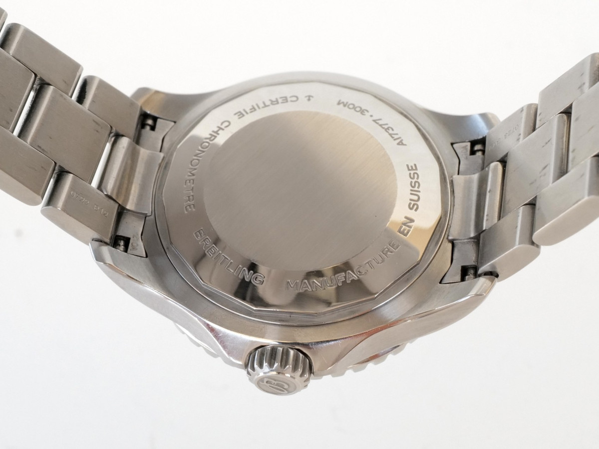 Швейцарський годинник Breitling Superocean Automatic Tiffany Dial 36