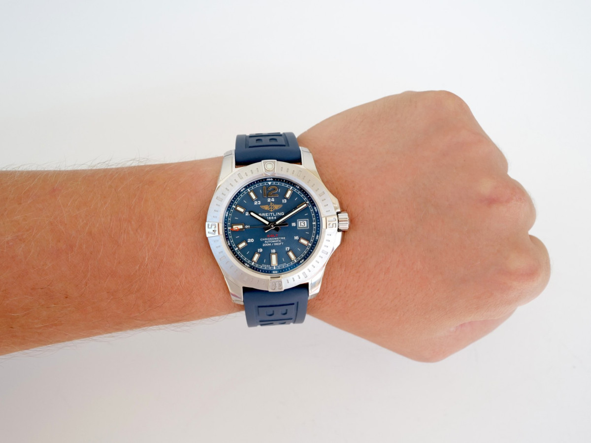 Швейцарський годинник Breitling Colt Automatic Blue Dial 44