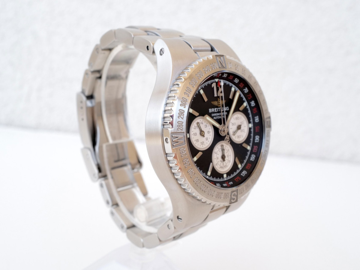 Швейцарський годинник Breitling Hercules Black Dial 45