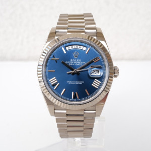 Швейцарський годинник Rolex Day-Date 40 White Gold 18K Blue Roman Dial