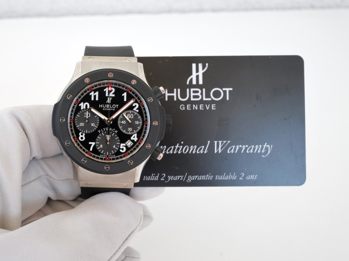 Швейцарские часы Hublot Super B Black Magic Flyback Chronograph 42