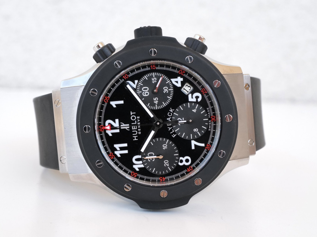 Швейцарские часы Hublot Super B Black Magic Flyback Chronograph 42