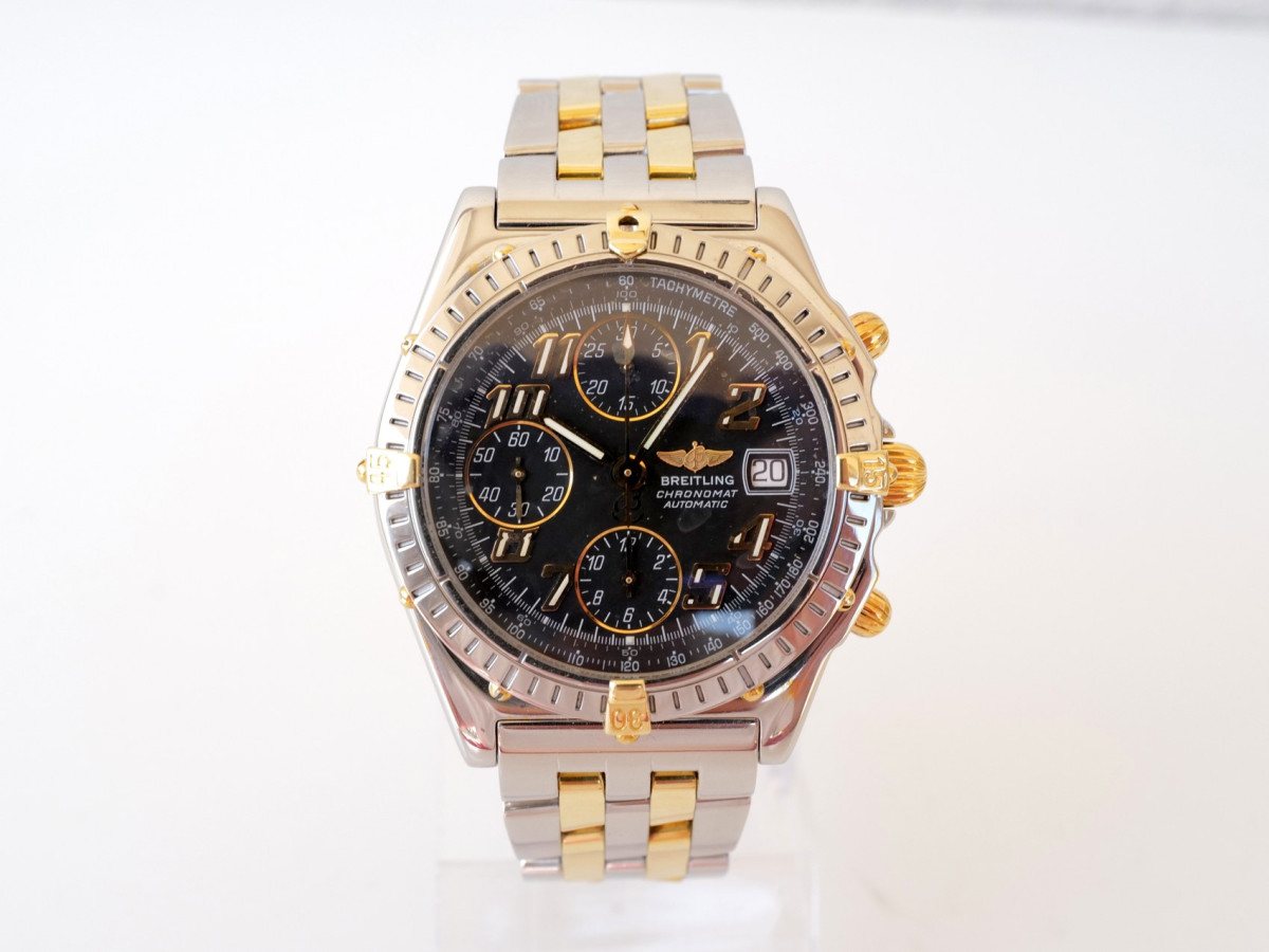 Швейцарський годинник Breitling Chronomat Chronograph Steel Gold 39