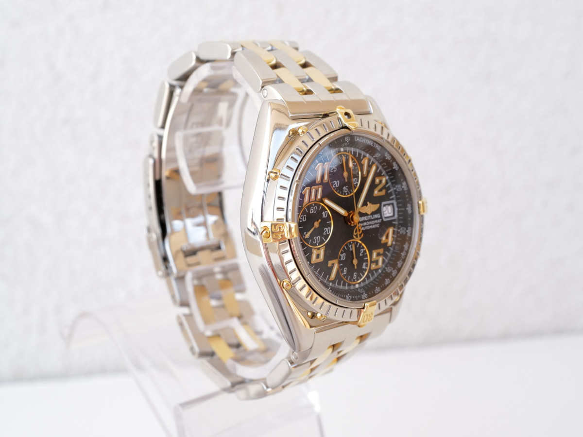 Швейцарський годинник Breitling Chronomat Chronograph Steel Gold 39