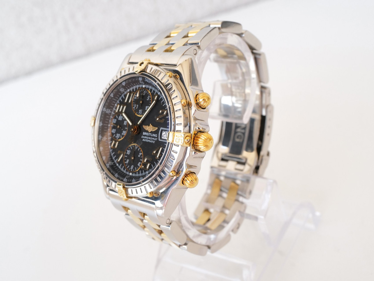 Швейцарський годинник Breitling Chronomat Chronograph Steel Gold 39