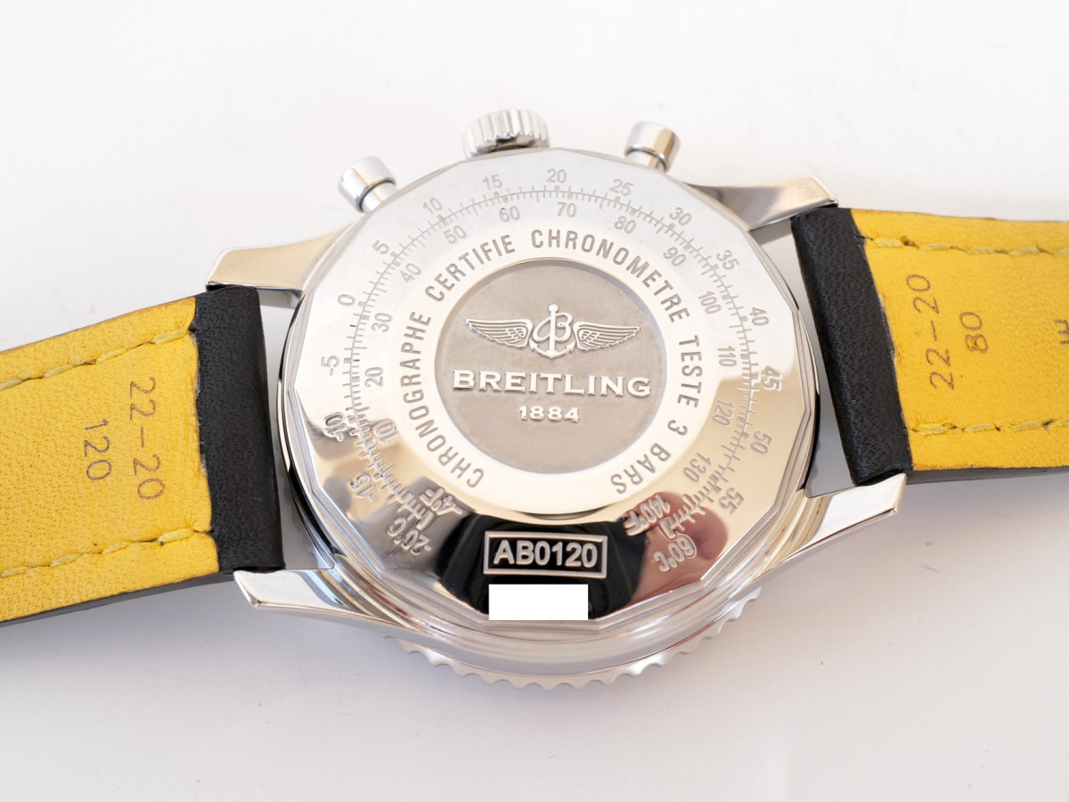 Швейцарський годинник Breitling Navitimer 01 Black Dial 43