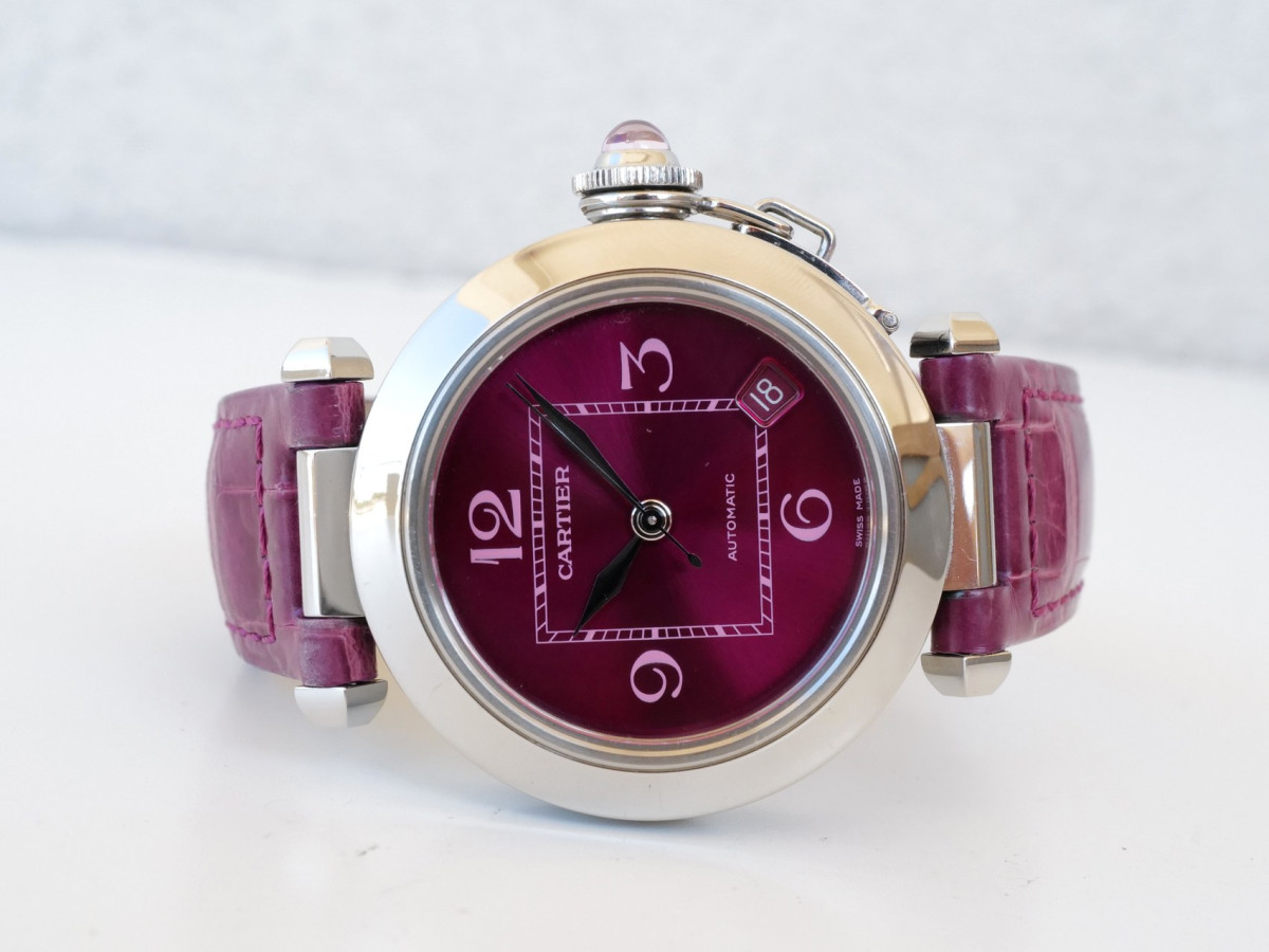 Швейцарський годинник Cartier Pasha C Christmas Limited Edition Raspberry Dial 35