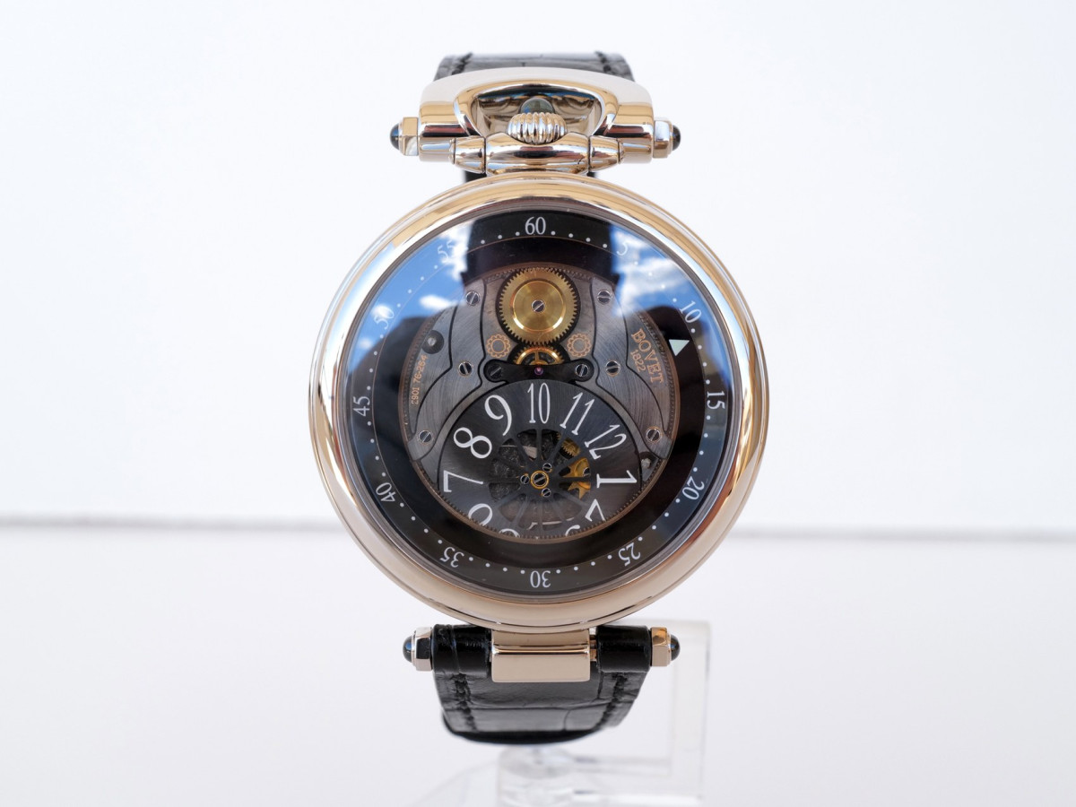Швейцарские часы Bovet Amadeo Fleurier Complications Jumping Hours 18K White Gold 42