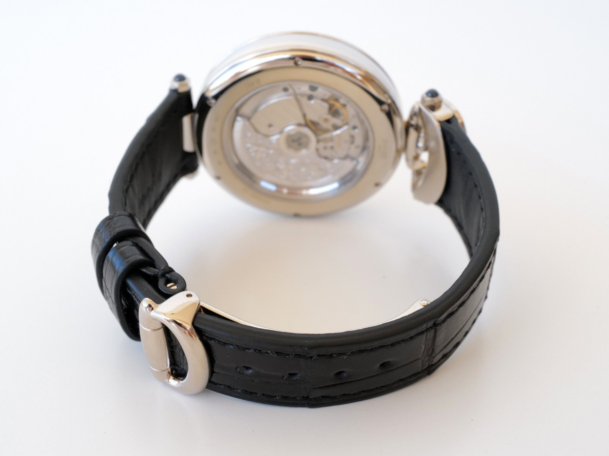 Швейцарские часы Bovet Amadeo Fleurier Complications Jumping Hours 18K White Gold 42