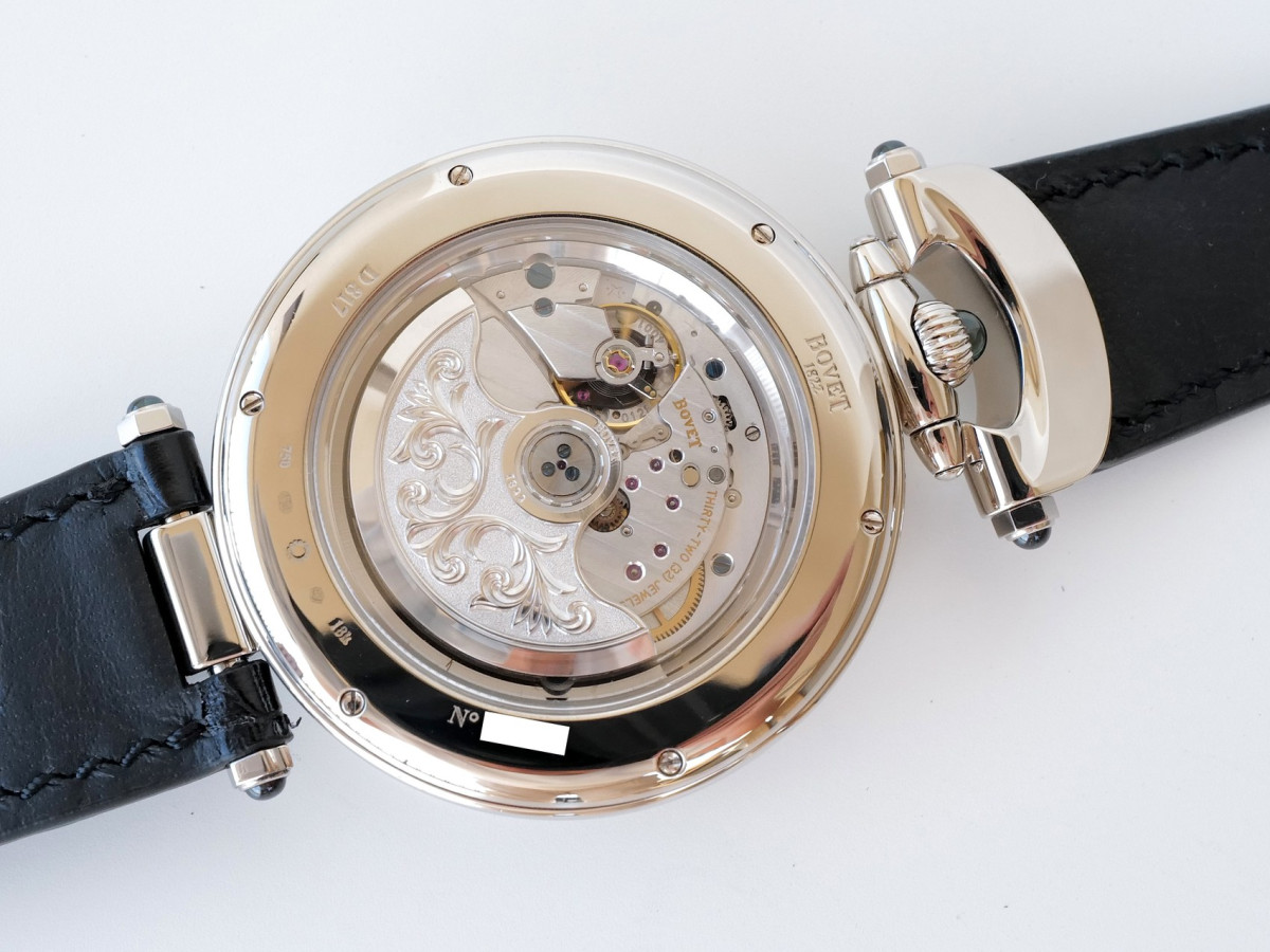 Швейцарские часы Bovet Amadeo Fleurier Complications Jumping Hours 18K White Gold 42