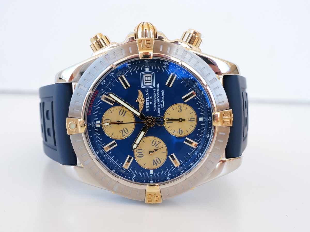 Швейцарський годинник Breitling Chronomat Evolution Steel Gold Blue Dial 44