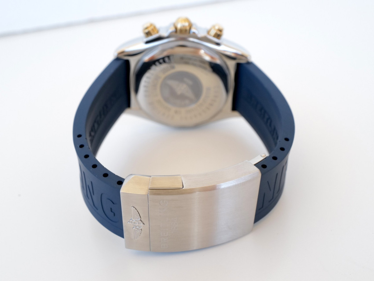 Швейцарський годинник Breitling Chronomat Evolution Steel Gold Blue Dial 44