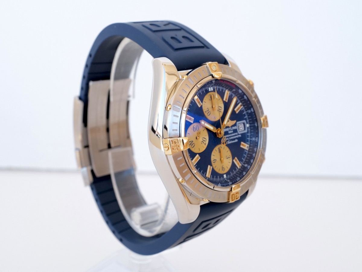 Швейцарський годинник Breitling Chronomat Evolution Steel Gold Blue Dial 44