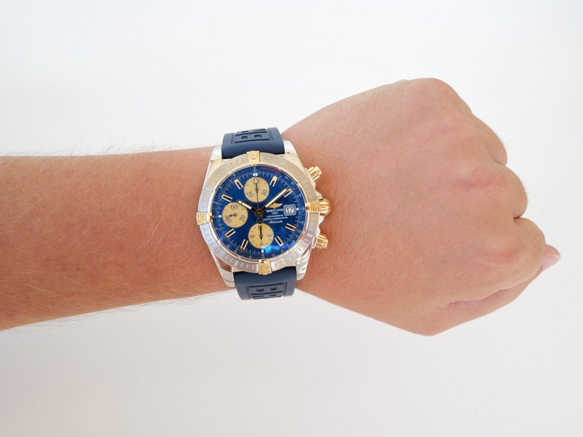Швейцарський годинник Breitling Chronomat Evolution Steel Gold Blue Dial 44