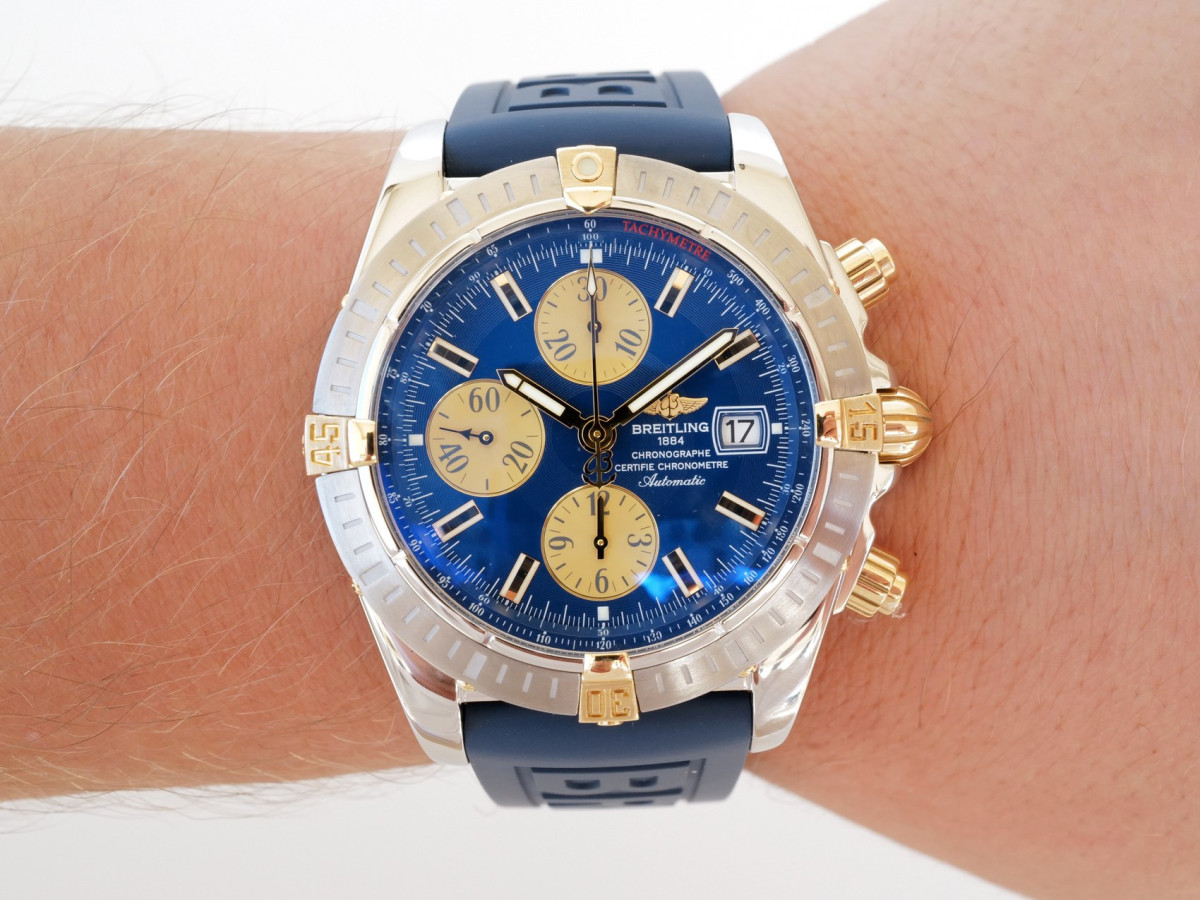 Швейцарський годинник Breitling Chronomat Evolution Steel Gold Blue Dial 44