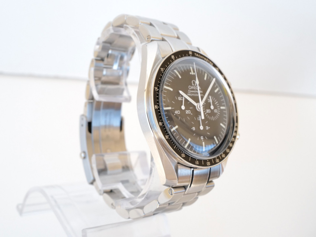 Швейцарские часы Omega Speedmaster Professional Moonwatch Hesalite 42