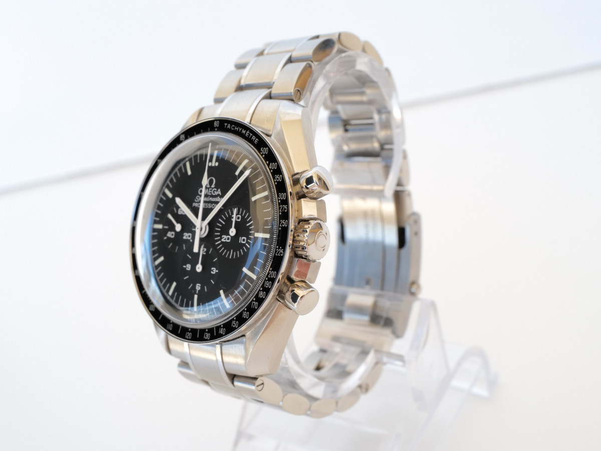 Швейцарские часы Omega Speedmaster Professional Moonwatch Hesalite 42