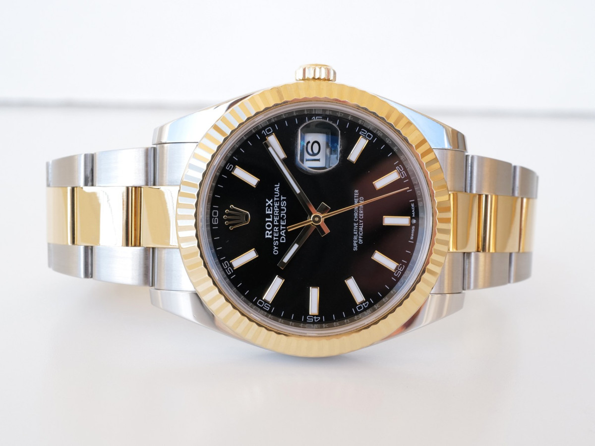 Швейцарський годинник Rolex Datejust 41 Oyster Steel 18K Yellow Gold Black Dial