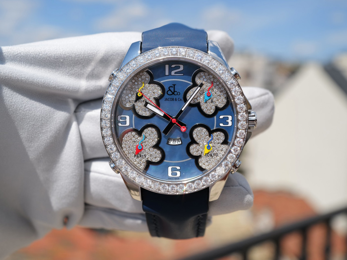 Швейцарские часы Jacob & Co. Five Time Zone Blue MOP Dial 5ct Diamond Bezel 47