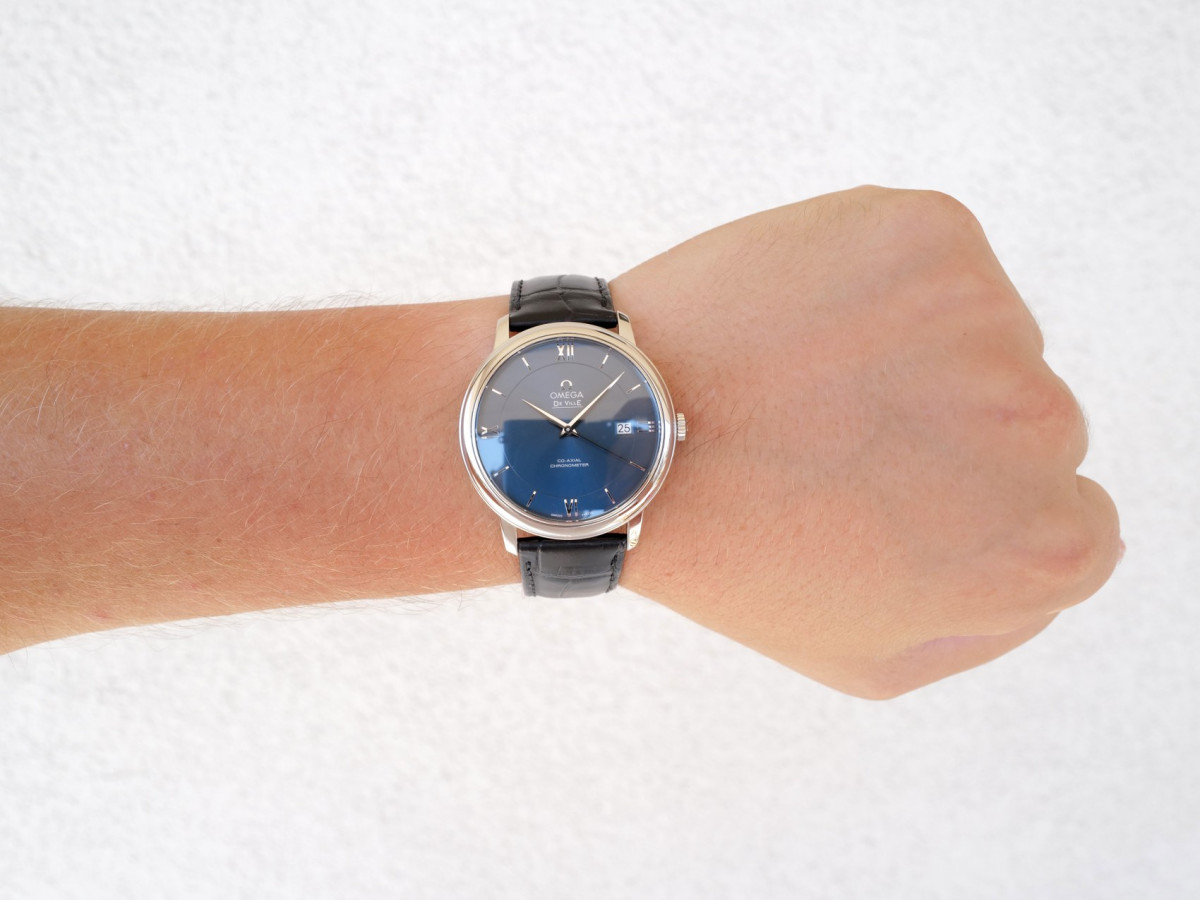 Швейцарские часы Omega De Ville Prestige Blue Dial 40