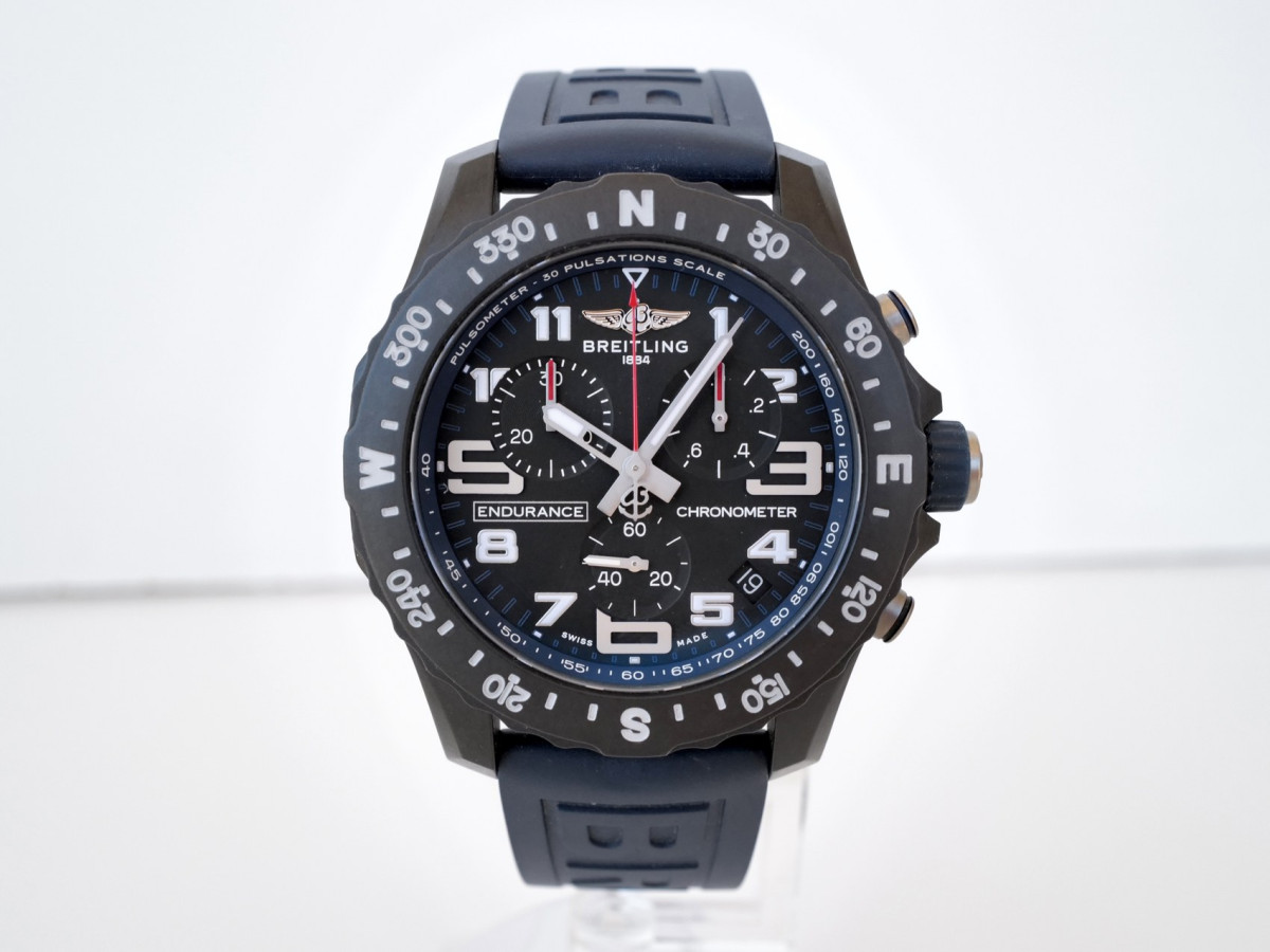 Швейцарський годинник Breitling Professional Endurance Pro 44