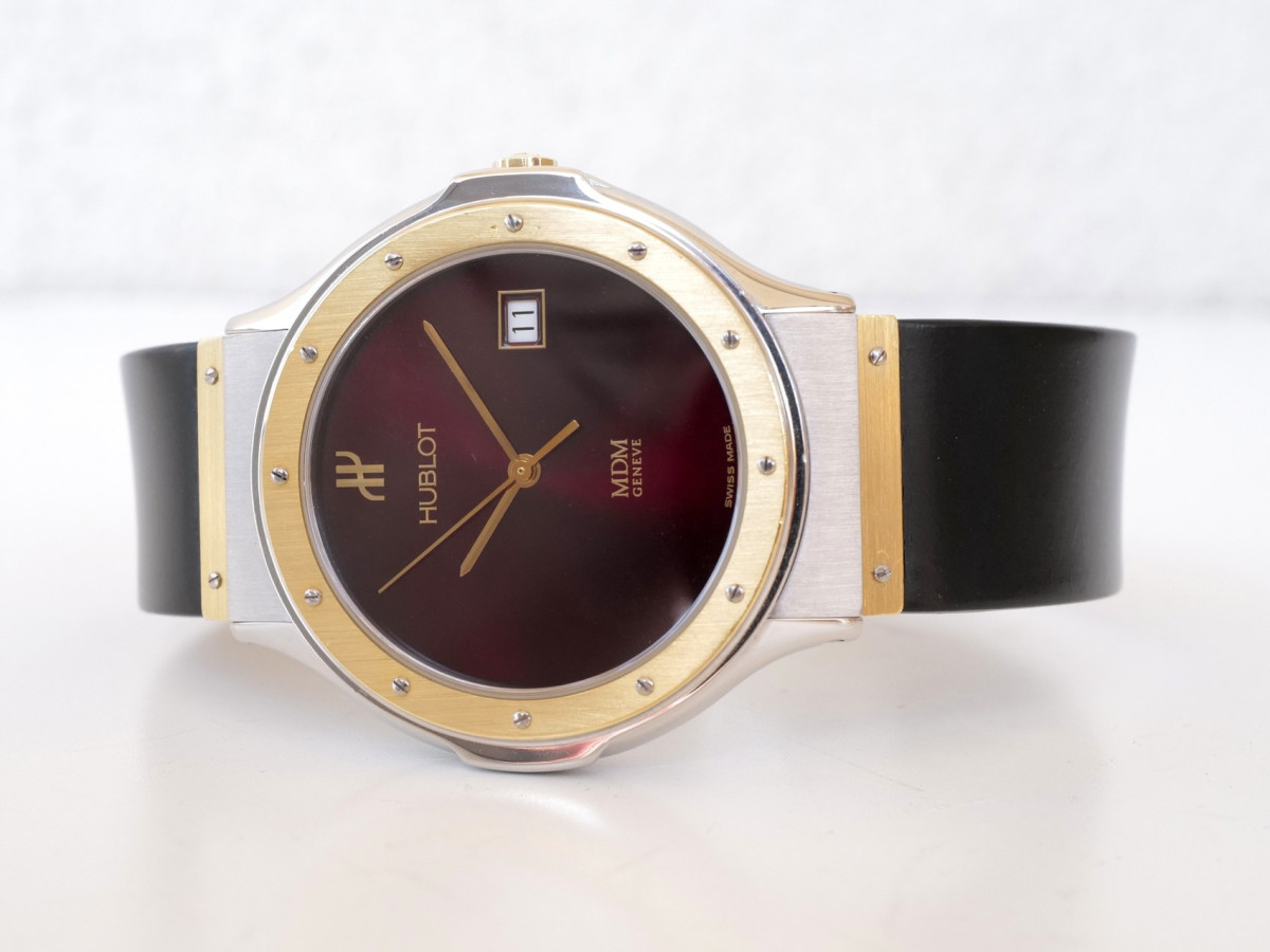 Швейцарские часы Hublot Classic MDM Geneve Quartz Steel 18K Yellow Gold 36