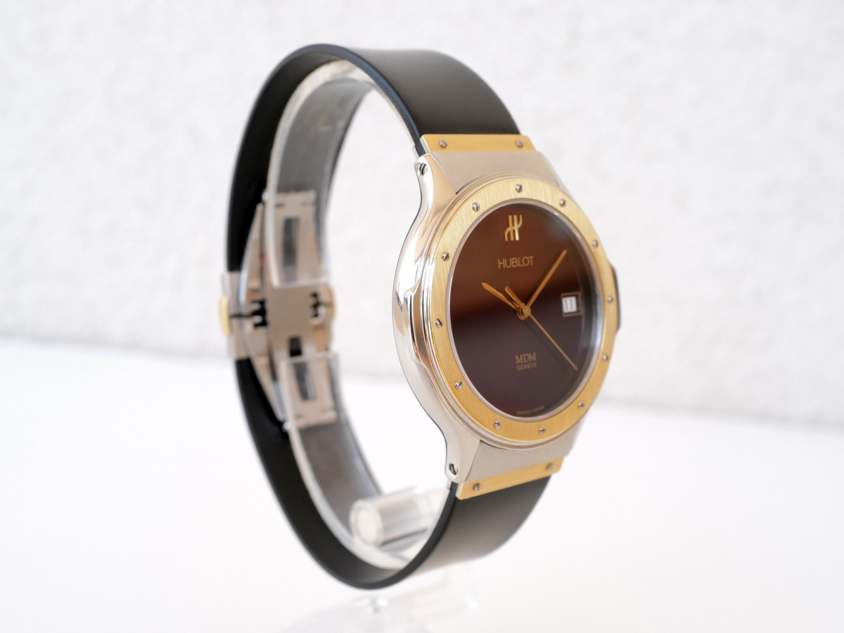 Швейцарские часы Hublot Classic MDM Geneve Quartz Steel 18K Yellow Gold 36