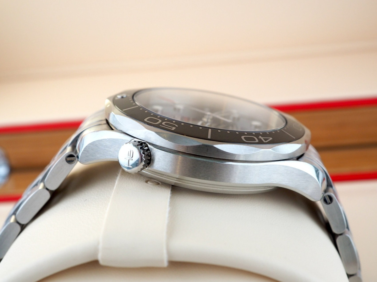 Swiss watch Omega Seamaster Diver 300M Black 41