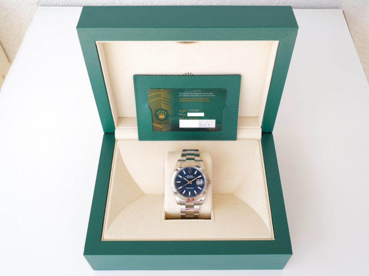 Швейцарские часы Rolex Datejust 41 Blue Dial Domed Bezel Oyster Bracelet (2023)