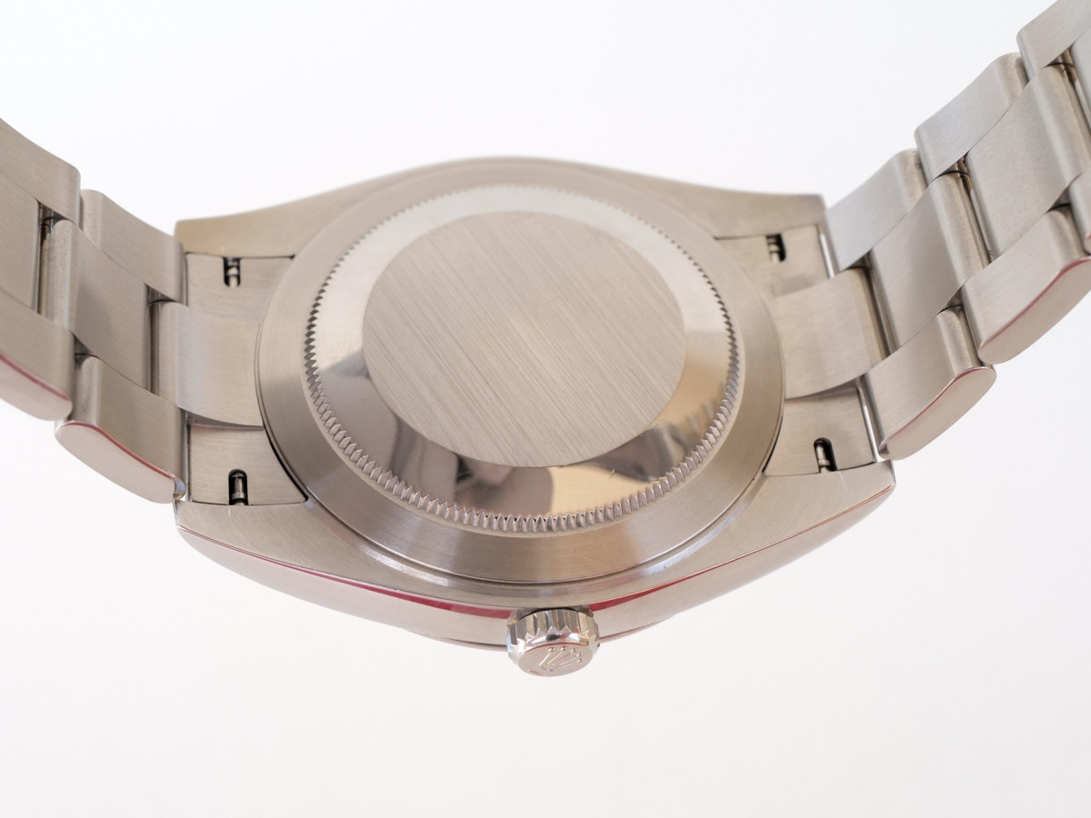 Швейцарские часы Rolex Datejust 41 Blue Dial Domed Bezel Oyster Bracelet (2023)