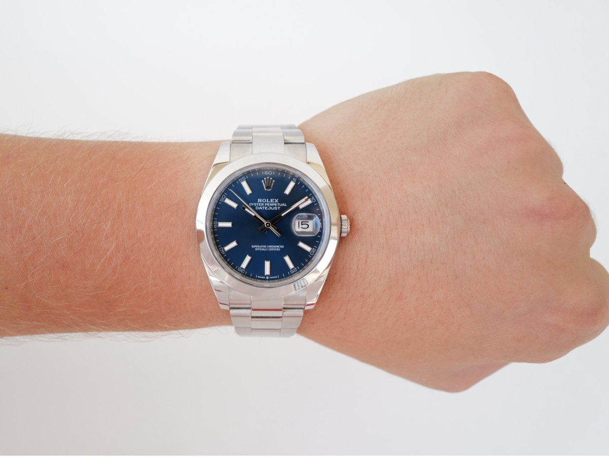 Швейцарские часы Rolex Datejust 41 Blue Dial Domed Bezel Oyster Bracelet (2023)