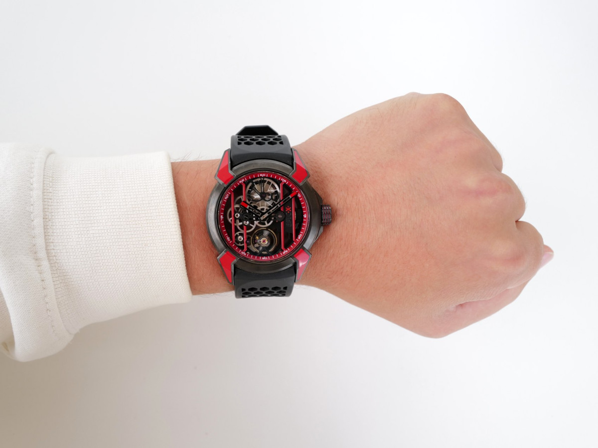 Швейцарские часы Jacob & Co. Epic X Racing Black Red Titanium Limited Edition 44