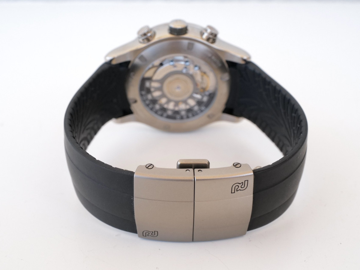 Швейцарские часы Porsche Design Dashboard Titanium Chronograph 42