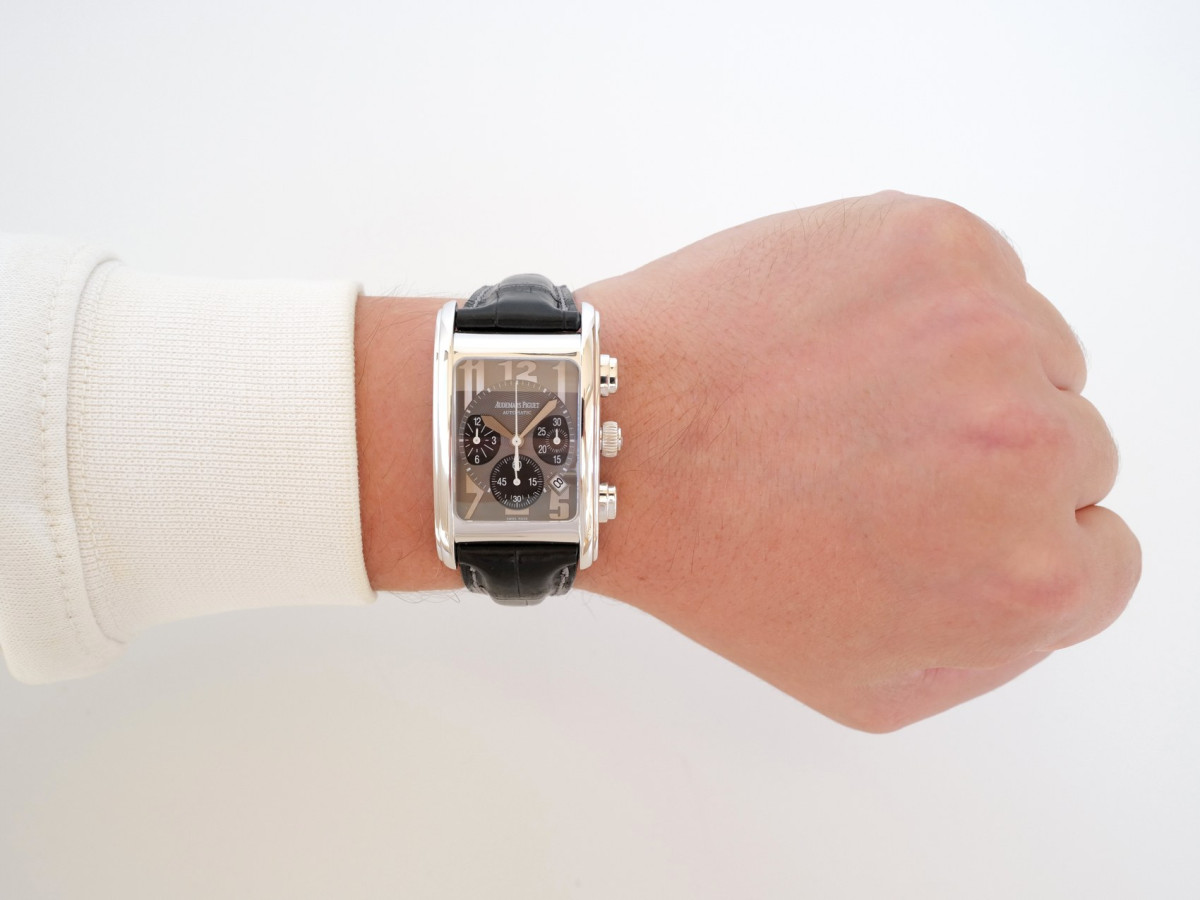 Швейцарские часы Audemars Piguet Edward Piguet Chronograph 18K White Gold