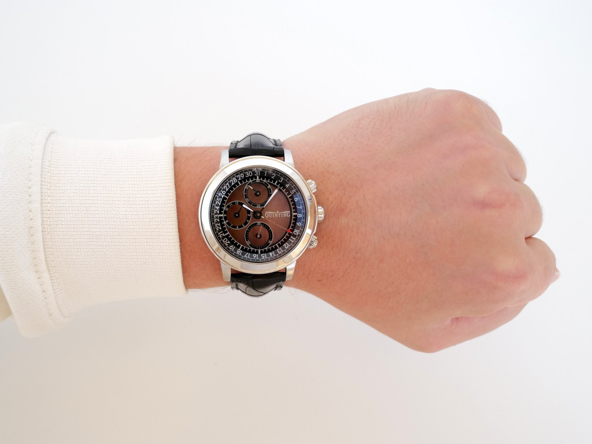 Швейцарские часы Quinting Mysterious Chronograph 44