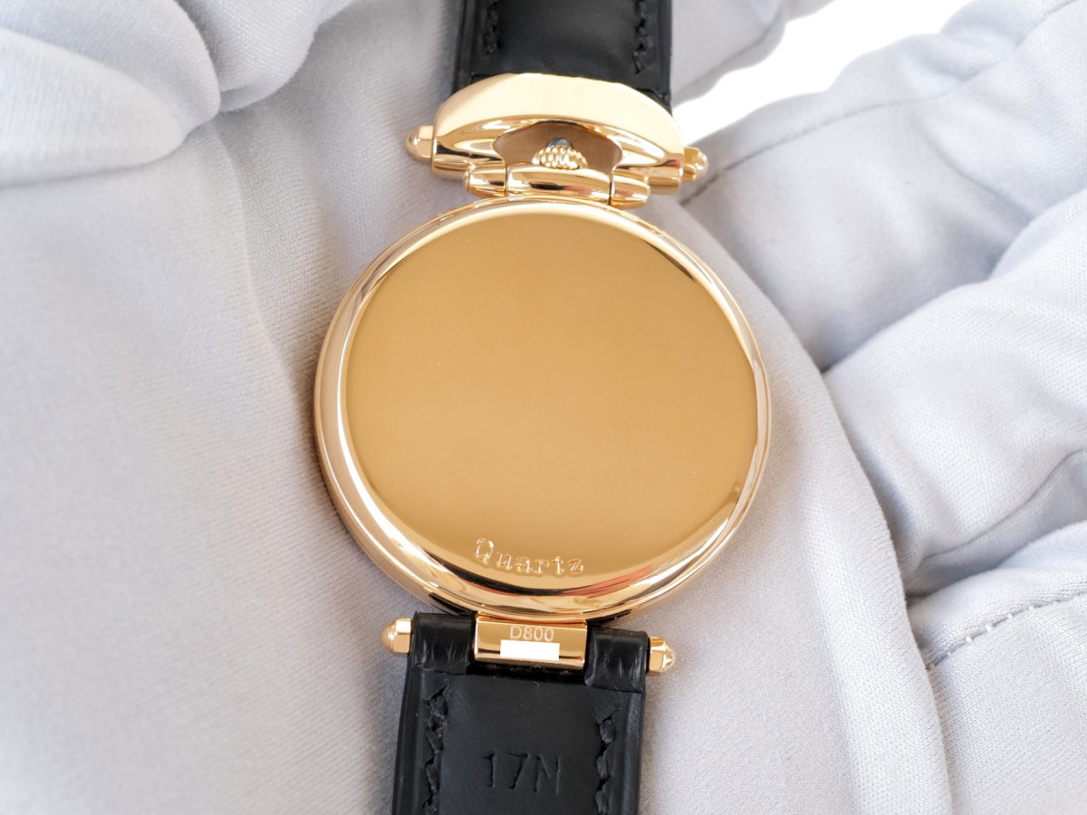 Швейцарские часы Bovet Fleurier Quartz MOP Dial Diamond Eight 34