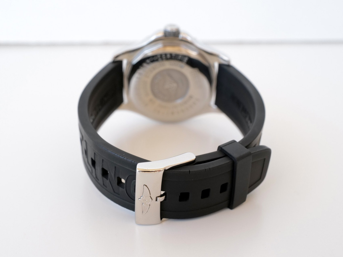 Швейцарський годинник Breitling Colt GMT Black Dial 41