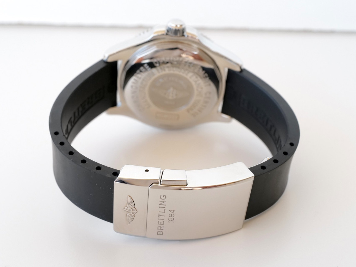 Швейцарський годинник Breitling Superocean 42