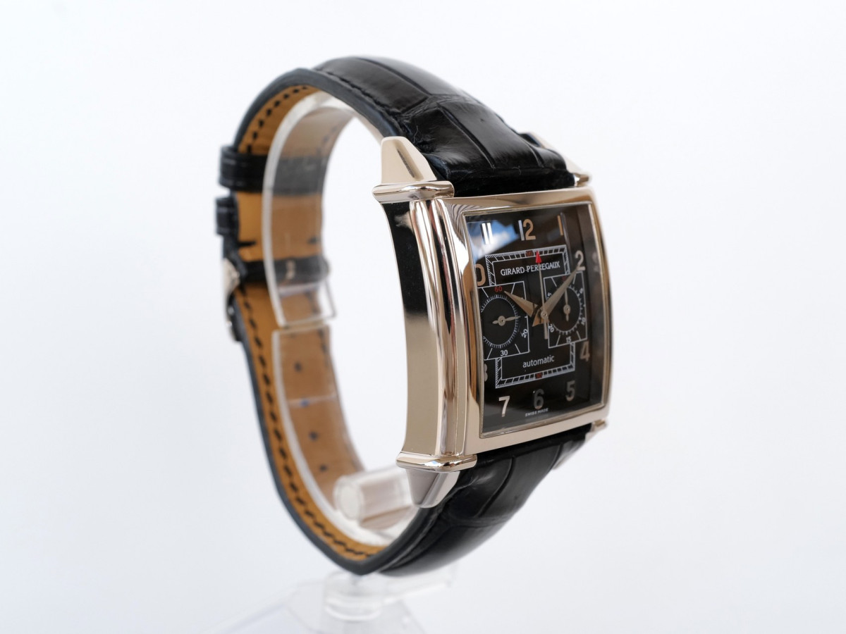 Швейцарские часы Girard Perregaux Vintage 1945 Chronograph 18K White Gold Black Dial