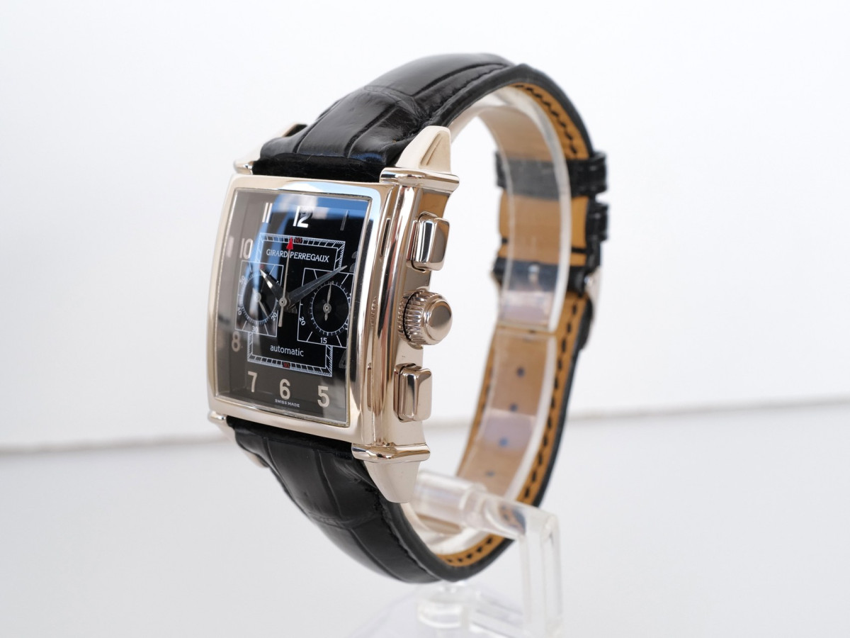 Швейцарские часы Girard Perregaux Vintage 1945 Chronograph 18K White Gold Black Dial