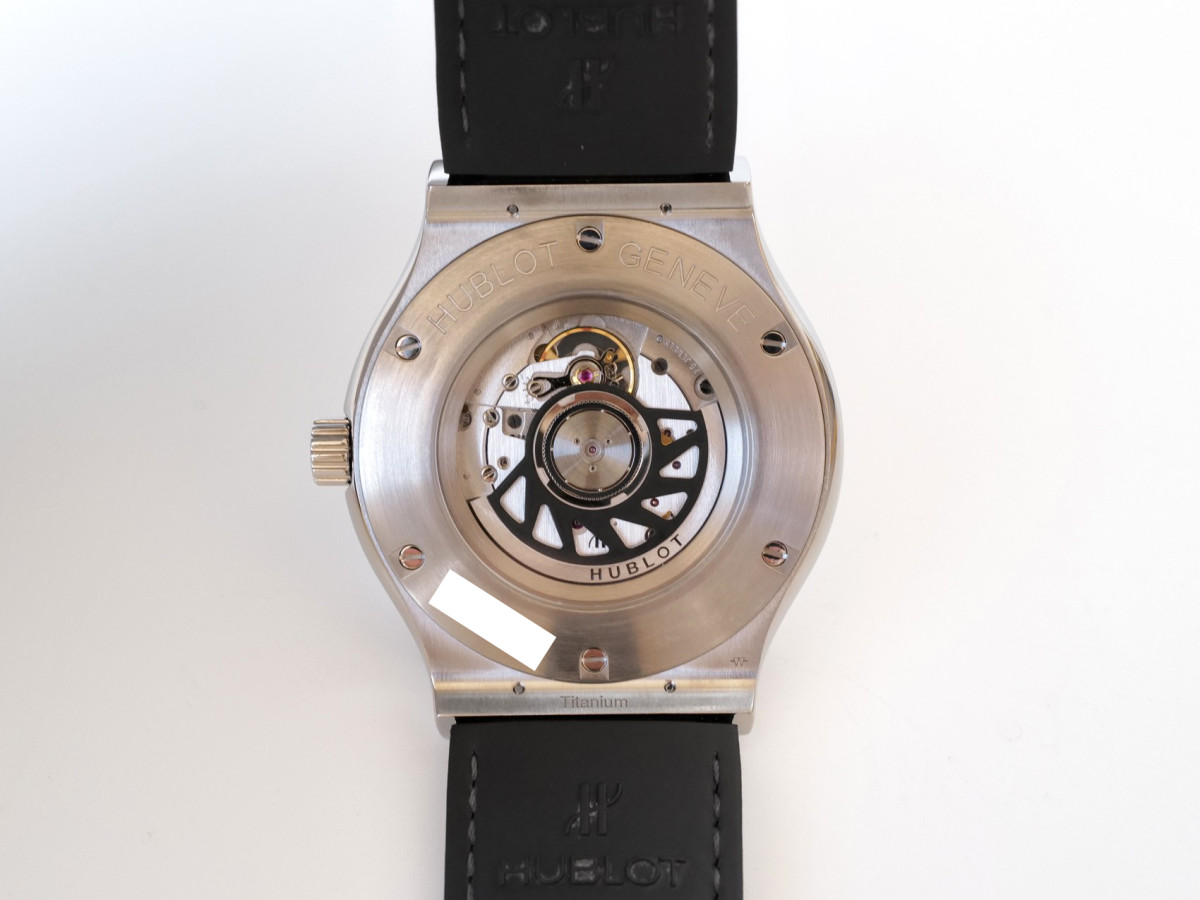 Швейцарские часы Hublot Classic Fusion Titanium Opalin 45